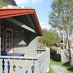 Melkevoll Bretun Briksdalsbre