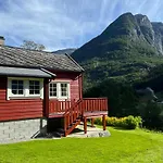 Semesterbostad Melkevoll Bretun *