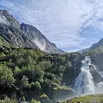 Nyaraló Melkevoll Bretun Briksdalsbre