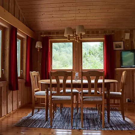Holiday home Melkevoll Bretun