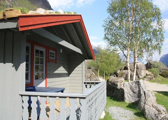 Melkevoll Bretun Briksdalsbre