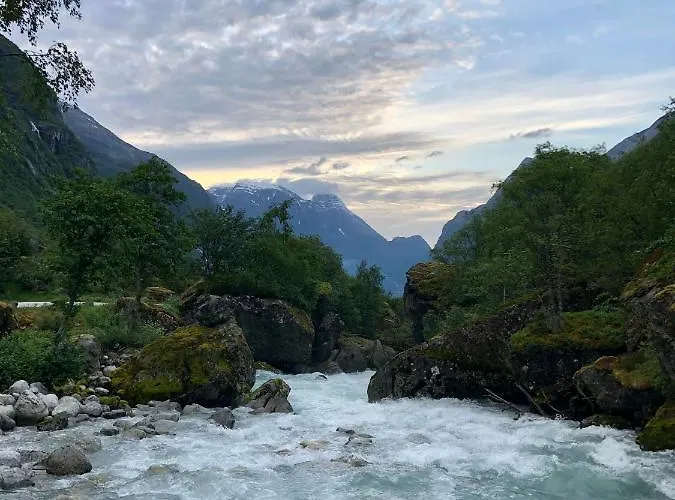 Tatil Evi Melkevoll Bretun Briksdalsbre