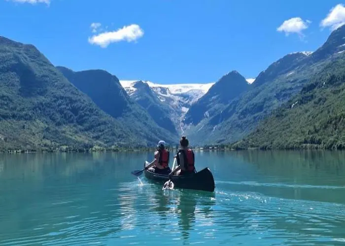 Melkevoll Bretun * Briksdalsbre