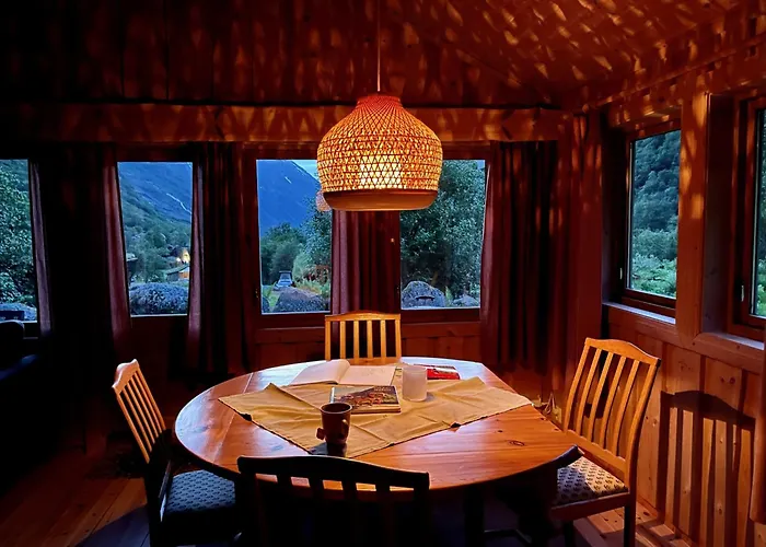 Tatil Evi Melkevoll Bretun *