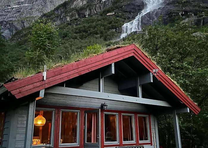 Melkevoll Bretun * Briksdalsbre